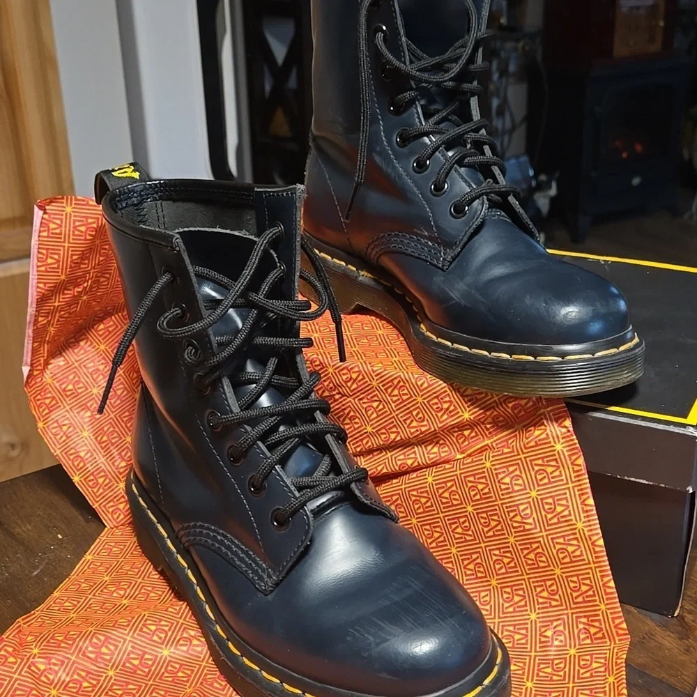 Dr. Martens Navy Leather Boots Kids Size 4 Navy Leather